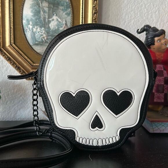 Claire’s Skull Candy White and Black Purse Long NWT - Picture 2 of 7